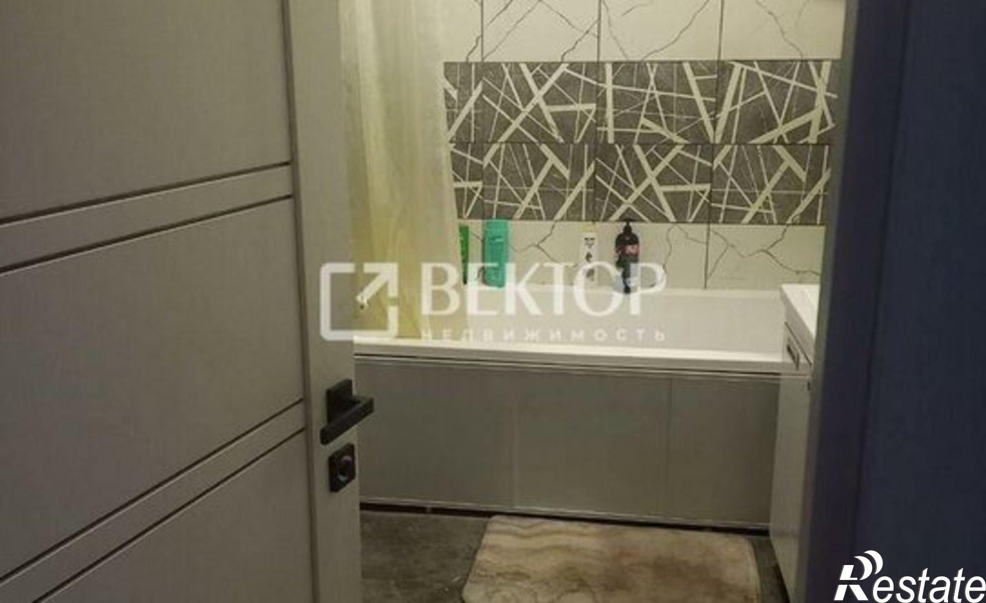 Купить квартиру за 11 000 000 рублей на Революционная улица, 3