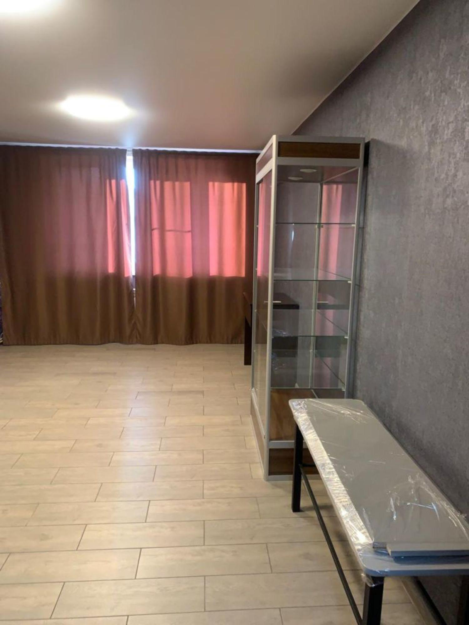 Купить квартиру за 8 000 000 рублей на Наумова ул, 5