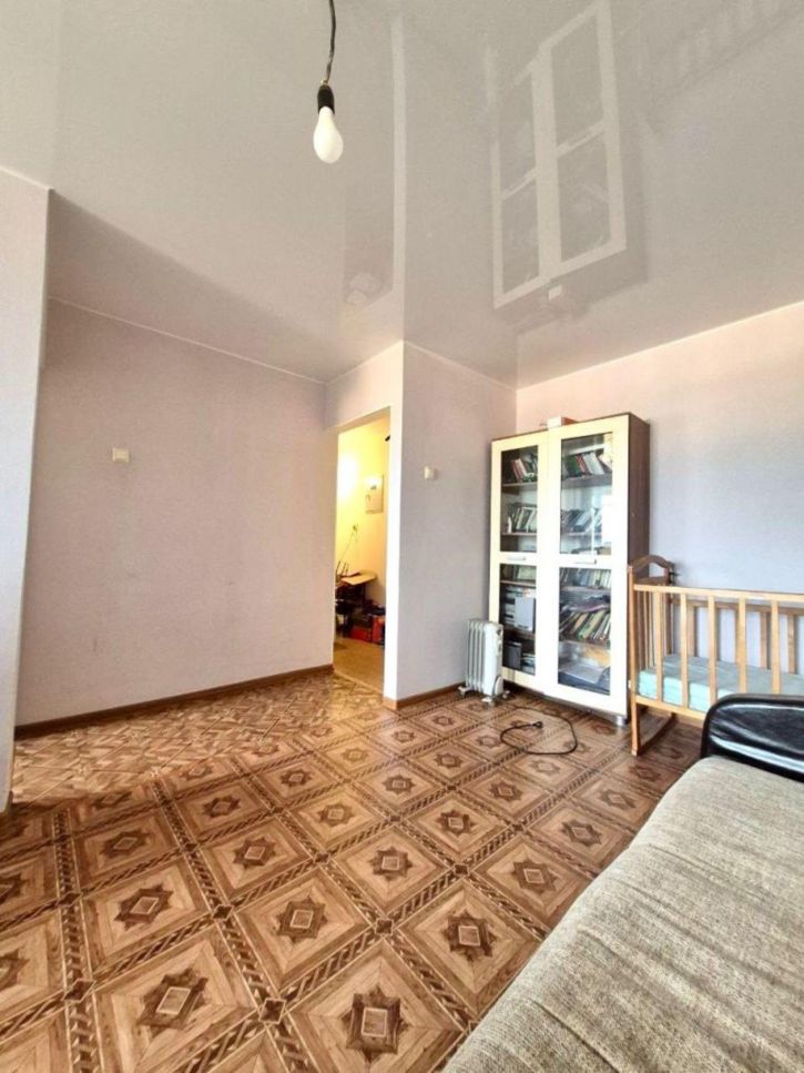 3-комн квартира Зверева ул, 35