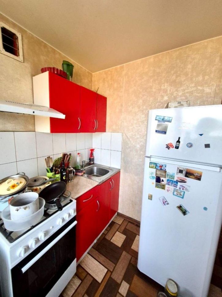 3-комн квартира Зверева ул, 35