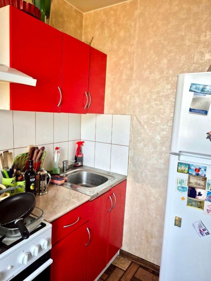 3-комн квартира Зверева ул, 35