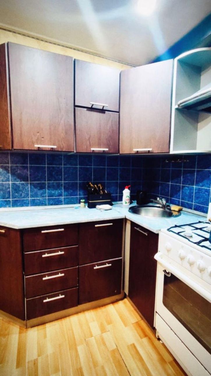 2-комн квартира Новосельская ул, 10