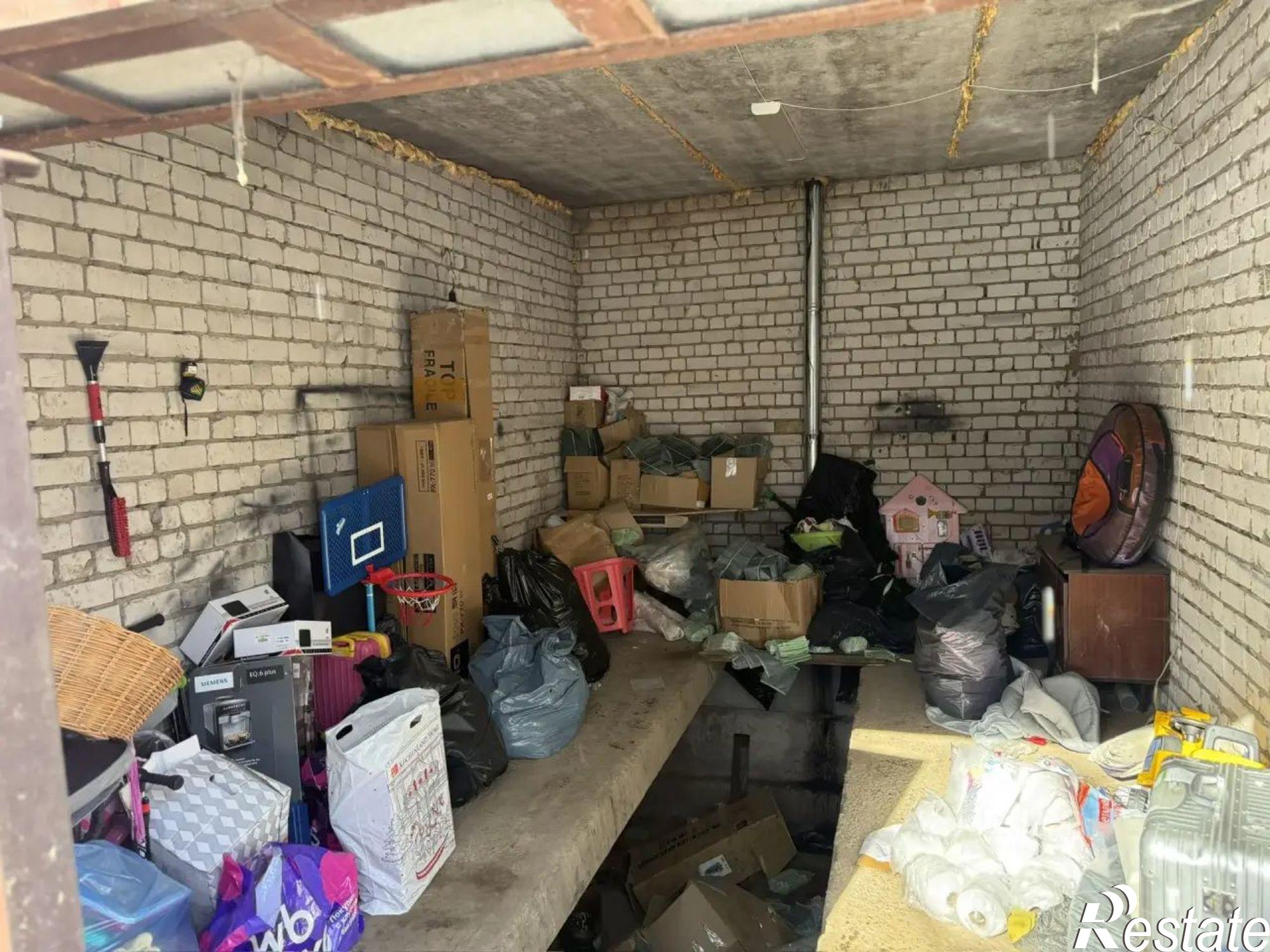 Купить гараж, место в паркинге за 1 400 000 рублей на ул 2-я Литейная, 13