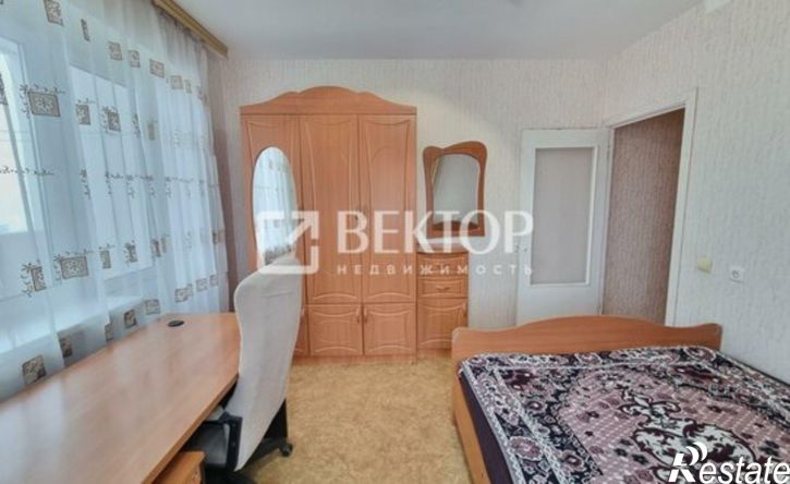 2-комн квартира микрорайон Рождественский, 4