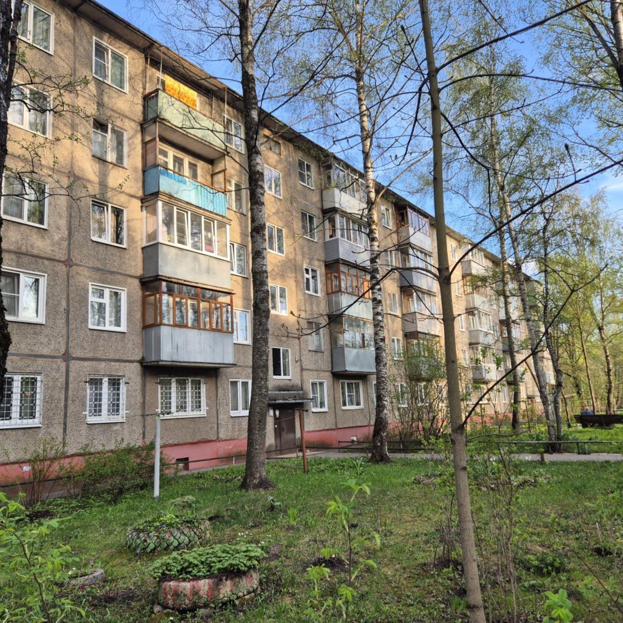 Купить квартиру за 3 000 000 рублей на Строителей пр-кт, 20