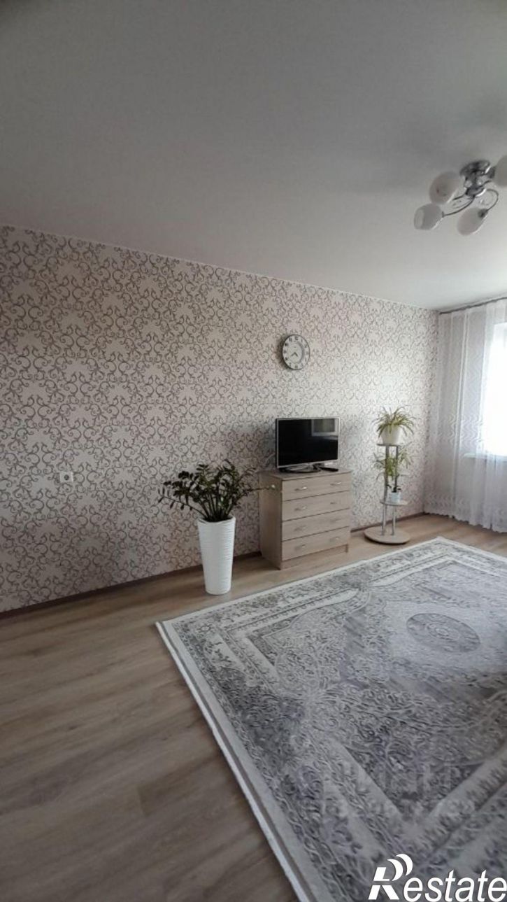 1-комн квартира улица Парижской Коммуны, 41,  д. 41
