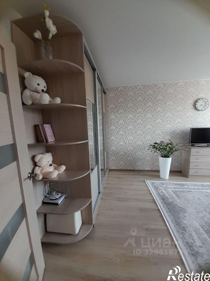 1-комн квартира улица Парижской Коммуны, 41,  д. 41