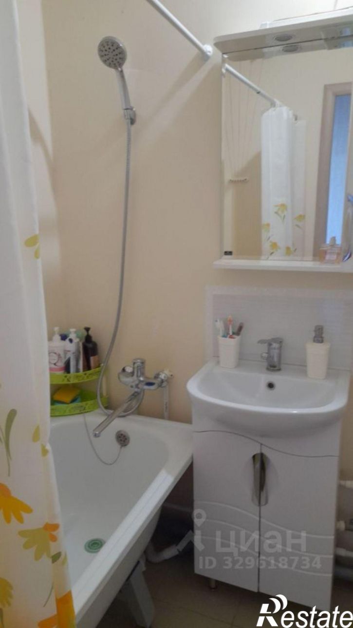 1-комн квартира улица Парижской Коммуны, 41,  д. 41