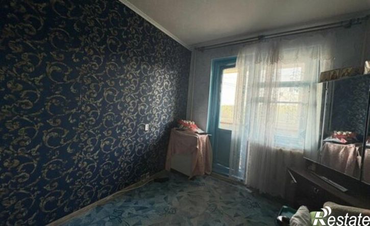 4-комн квартира микрорайон ДСК, 3