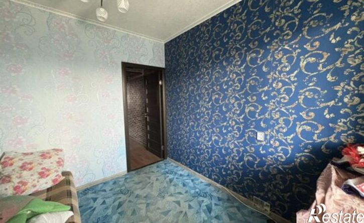 4-комн квартира микрорайон ДСК, 3