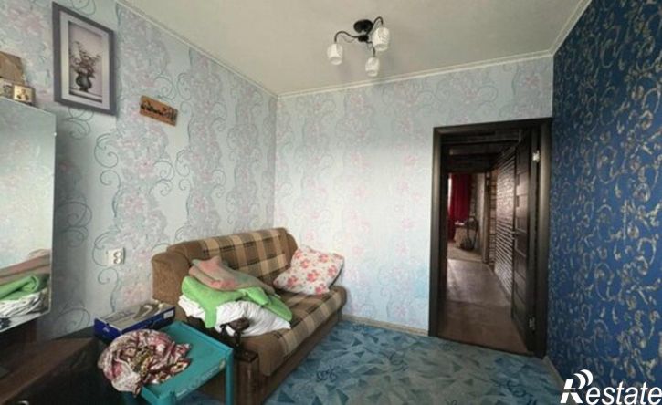 4-комн квартира микрорайон ДСК, 3