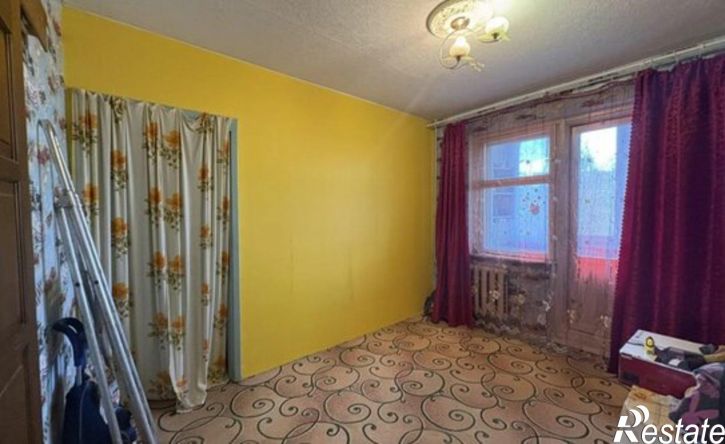 4-комн квартира микрорайон ДСК, 3