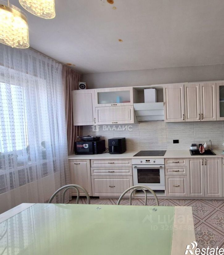 3-комн квартира микрорайон Рождественский, 6