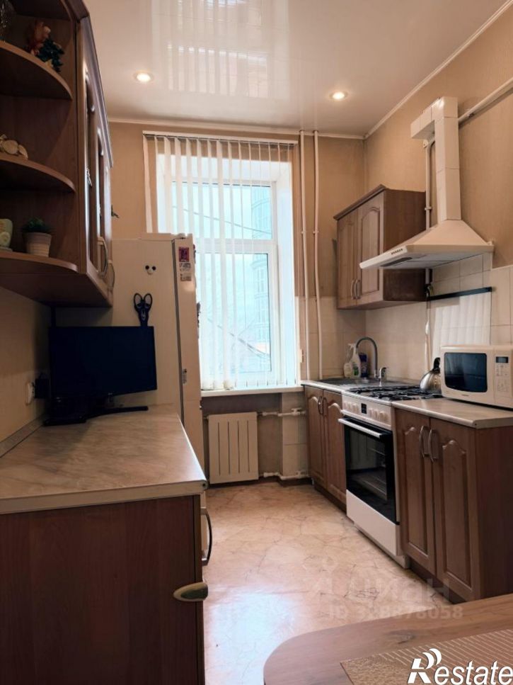 3-комн квартира улица Суворова, 3,  д. 3