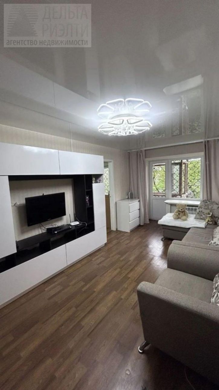 2-комн квартира Андрианова ул, 24
