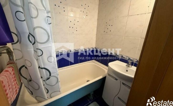 3-комн квартира улица Каравайковой, 52/23,  д. 52/23