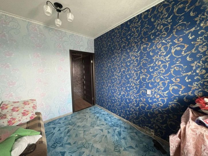 4-комн квартира ДСК мкр, 3
