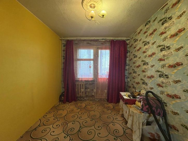 4-комн квартира ДСК мкр, 3