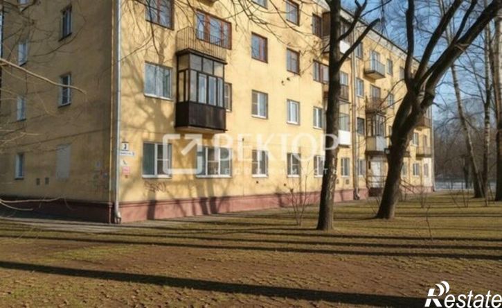 2-комн квартира проспект Строителей, 3,  д. 3
