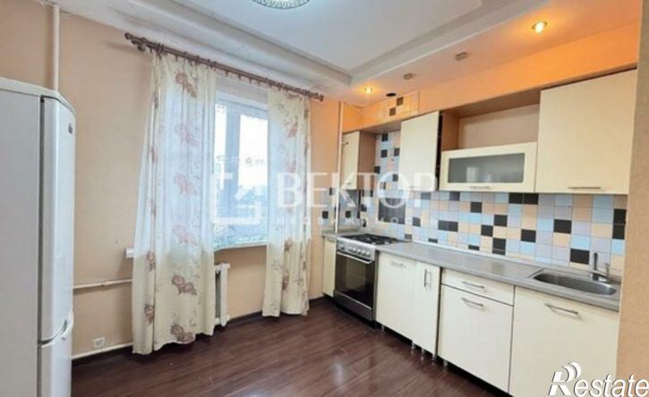 1-комн квартира улица 10 Августа, 56,  д. 56