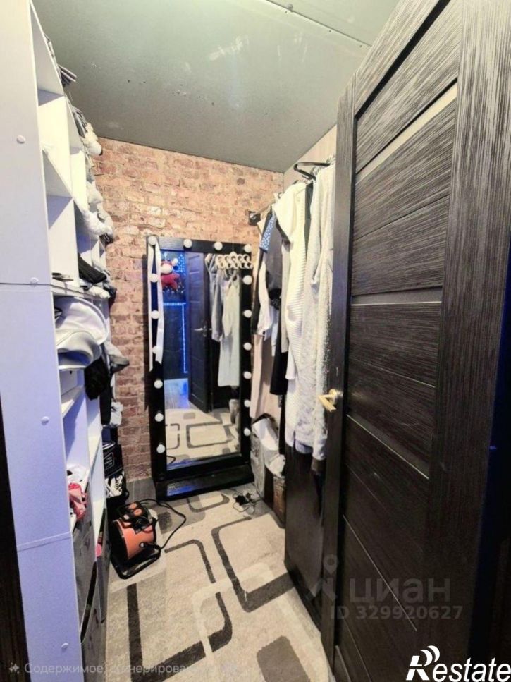 4-комн квартира ул Красных Зорь, 1,  д. 1