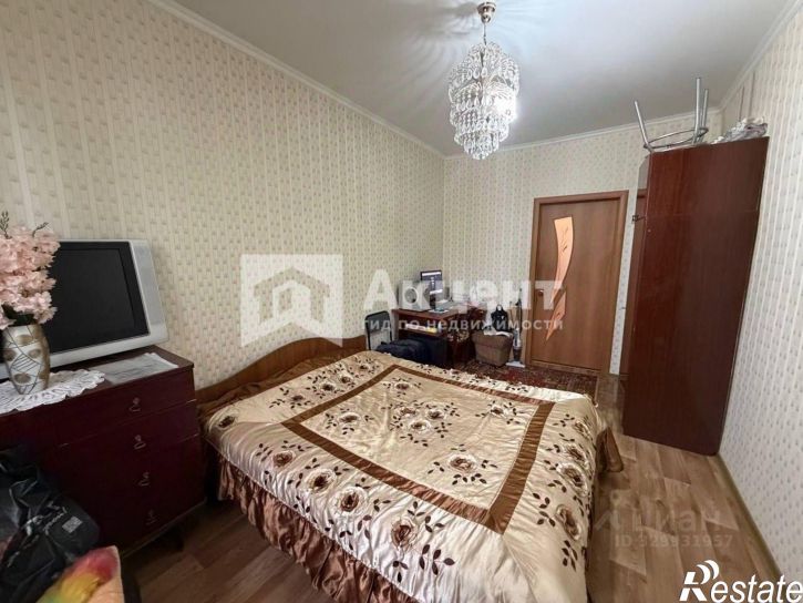 3-комн квартира Весенняя улица, 1,  д. 1