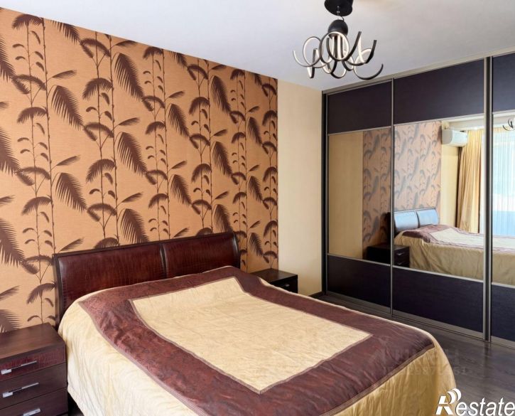 2-комн квартира улица Зверева, 17,  д. 17