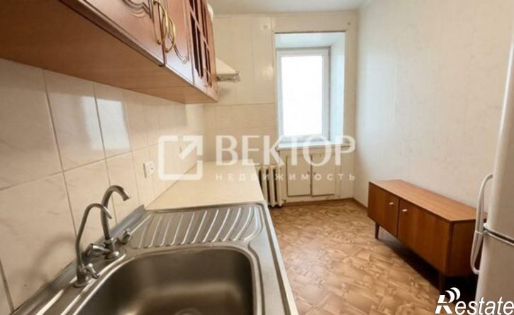 4-комн квартира 1-я Полевая улица, 33,  д. 33