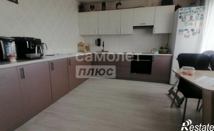 3-комн квартира улица Парижской Коммуны, 41,  д. 41