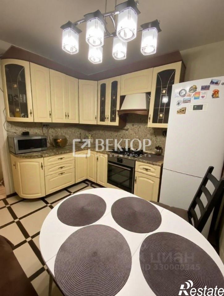 3-комн квартира 2-я Полевая улица, 8,  д. 8
