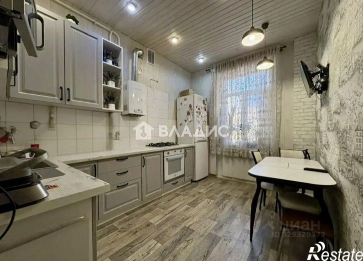 3-комн квартира ул Диановых, 1,  д. 1