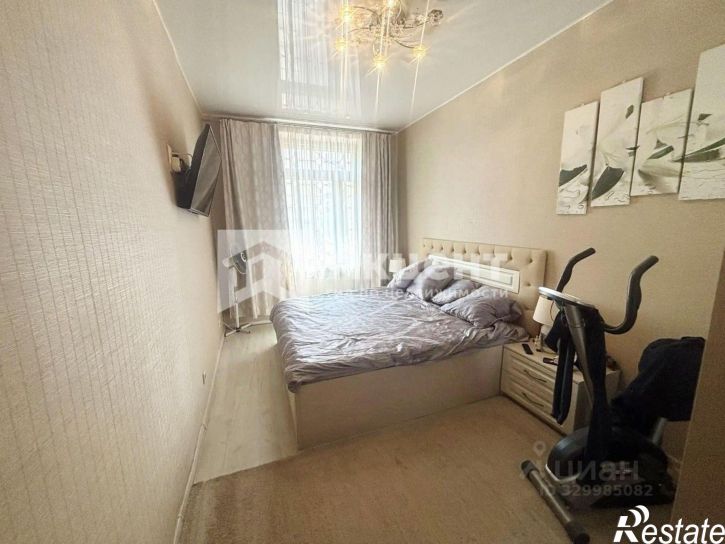 2-комн квартира улица Каравайковой, 137,  д. 137