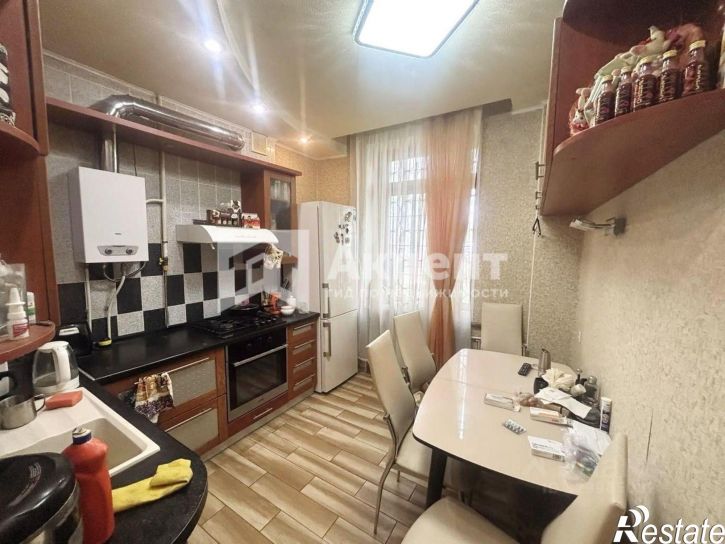 2-комн квартира улица Каравайковой, 137,  д. 137