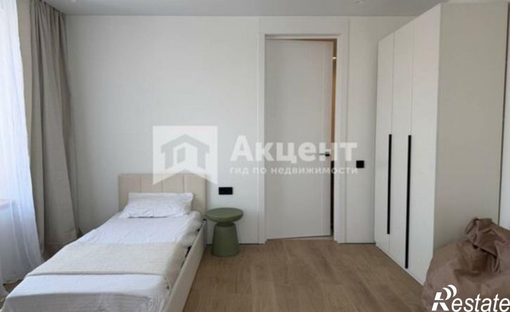2-комн квартира улица Парижской Коммуны, 57А,  д. 57А