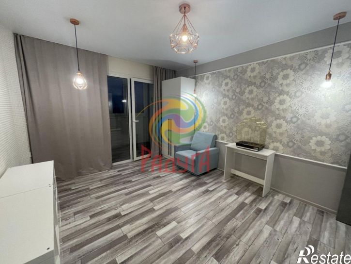 3-комн квартира улица Парижской Коммуны, 41,  д. 41