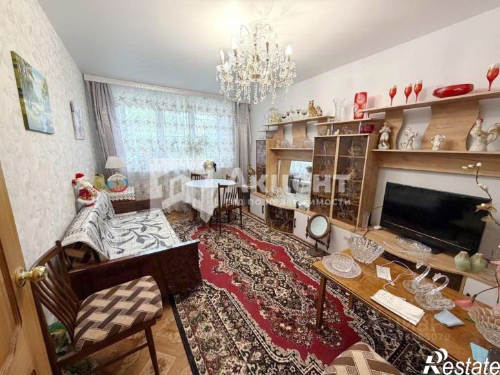 3-комн квартира ул Каравайковой, 52,  д. 52