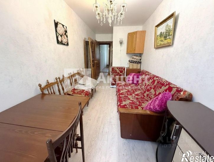 3-комн квартира ул Каравайковой, 52,  д. 52