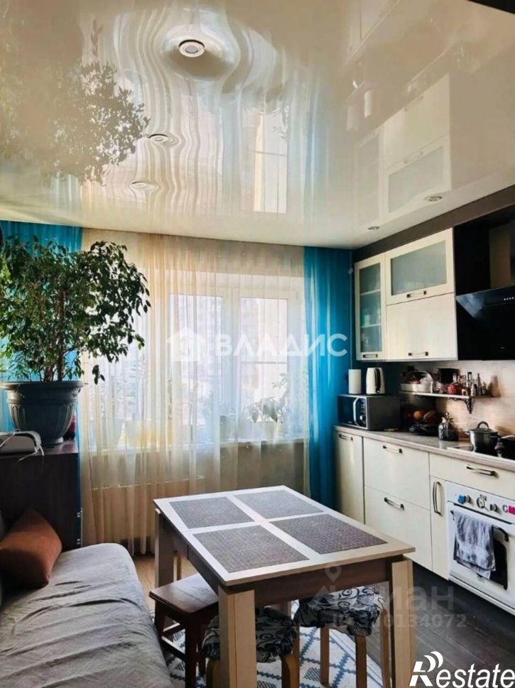 3-комн квартира микрорайон Рождественский, 8