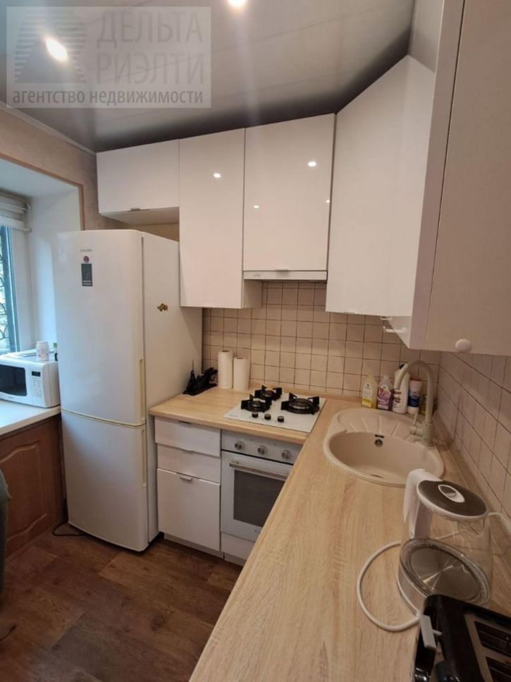 2-комн квартира Андрианова ул, 24