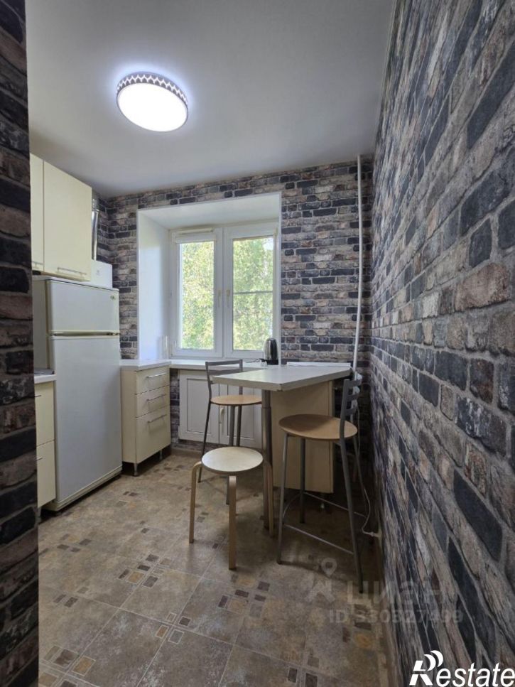 2-комн квартира ул 8 Марта, 31,  д. 31