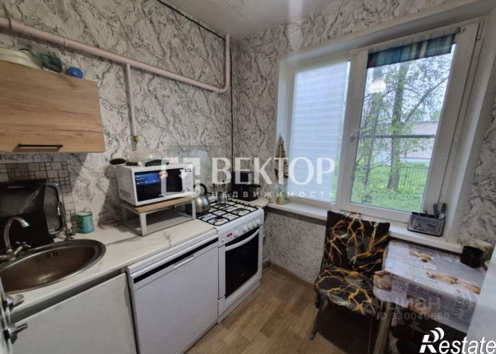 2-комн квартира улица Любимова, 18,  д. 18