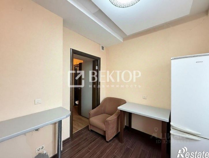 1-комн квартира улица 10 Августа, 56,  д. 56