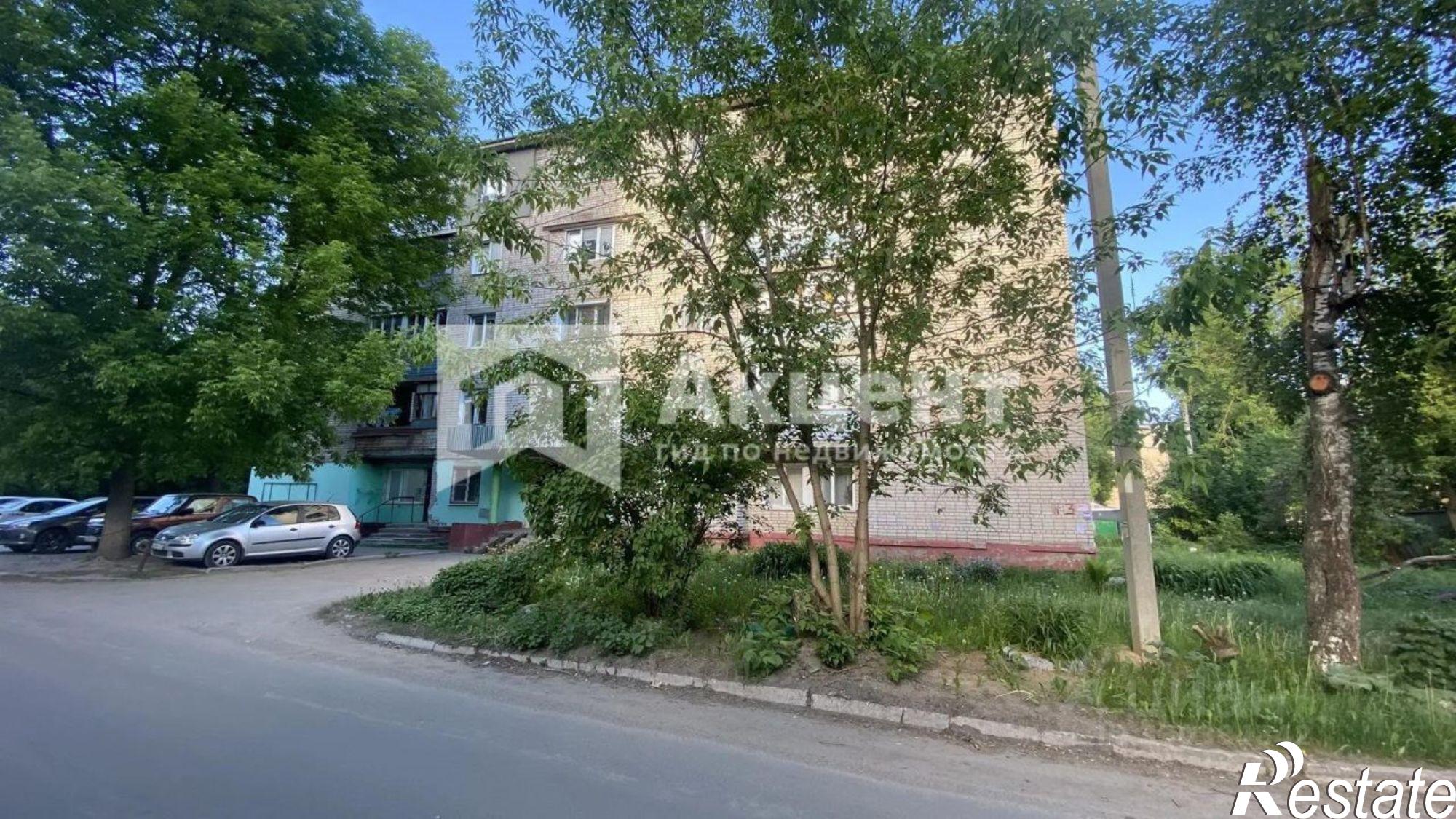 Купить комнату за 2 000 000 рублей на 1-й Рабфаковский пер, 3