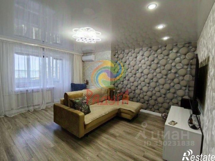 3-комн квартира ул Сарментовой, 10,  д. 10