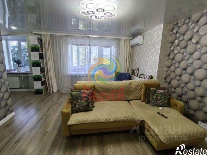 3-комн квартира ул Сарментовой, 10,  д. 10