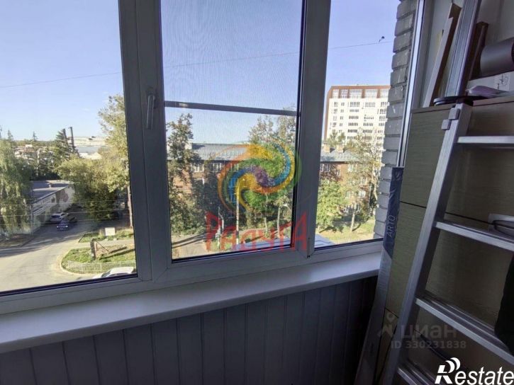 3-комн квартира ул Сарментовой, 10,  д. 10