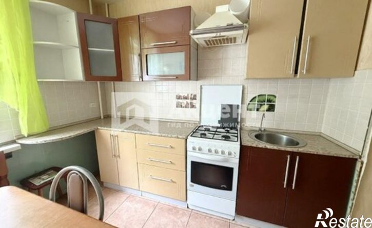 3-комн квартира пр-кт Строителей, 106,  д. 106