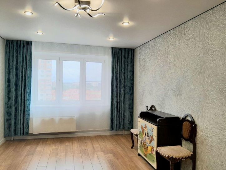 3-комн квартира Рождественский микр., 8