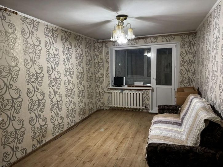 2-комн квартира Войкова ул, 18