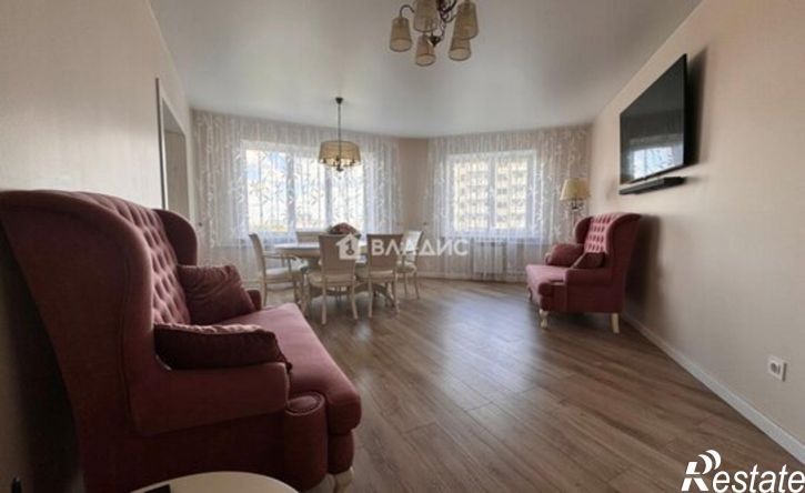 3-комн квартира улица Парижской Коммуны, 41,  д. 41